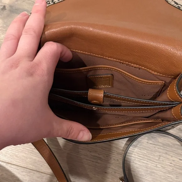 Coach Exotic Embossed Swagger Crossbody - Picture 4 of 12